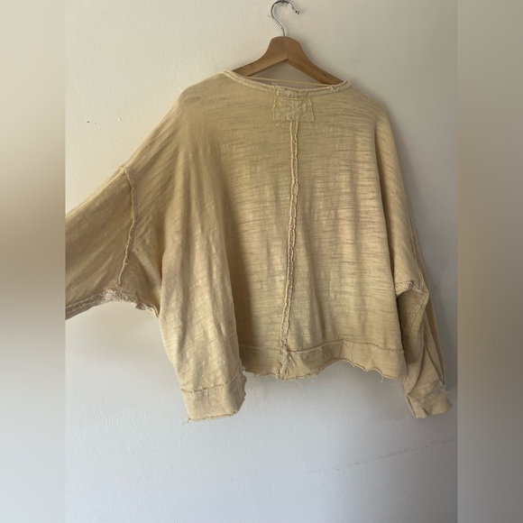 Free People We the Free Vega Cotton Long Sleeve Top Oversized Raw Hem Size Small - Picture 8 of 11